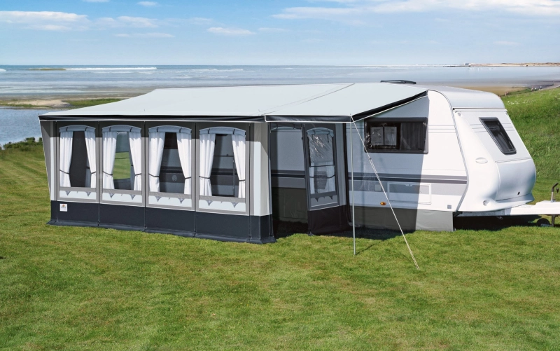 Brand deeltent Forum rechts