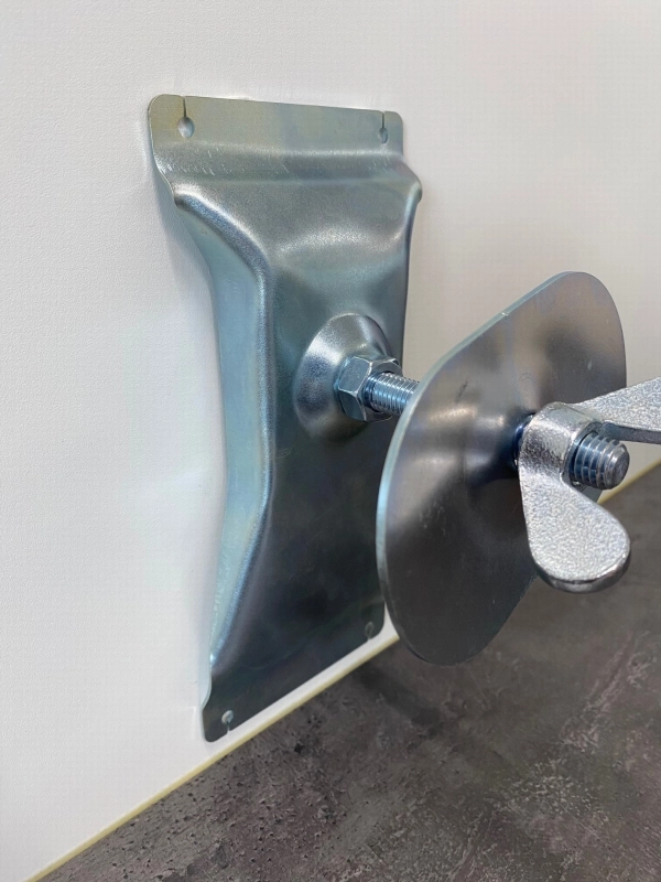 Reservewielhouder in disselbak